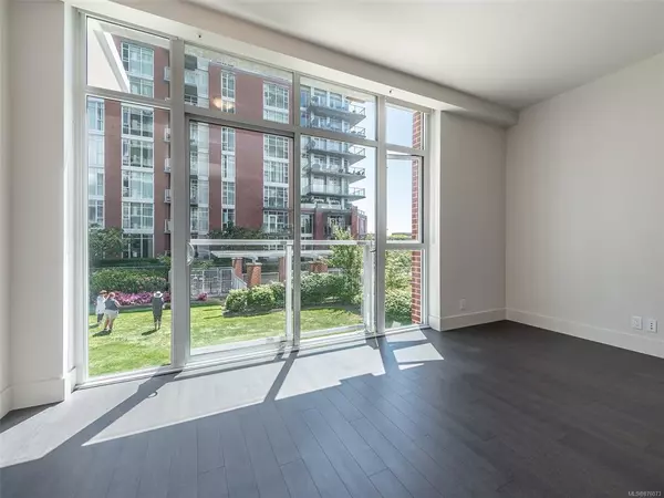 Victoria, BC V9A 0E7,83 Saghalie Rd #210