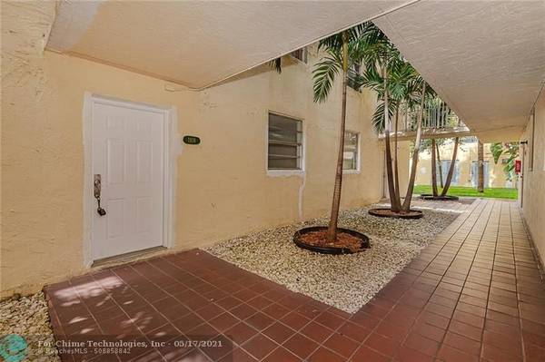 10090 NW 80th Ct  #1108,  Hialeah Gardens,  FL 33016