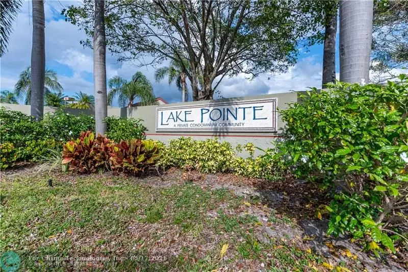 211 Lake Pointe Dr  #101, Oakland Park, FL 33309