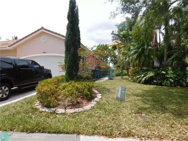 Pembroke Pines, FL 33027,982 SW 159th Dr