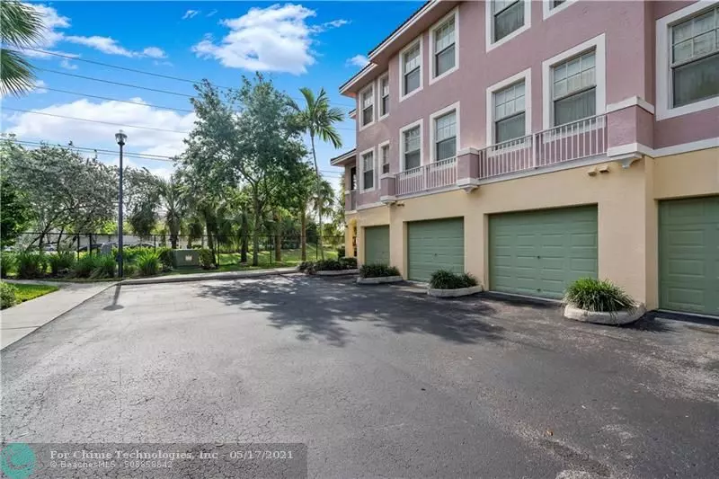 6376 W Sample Rd, Coral Springs, FL 33067