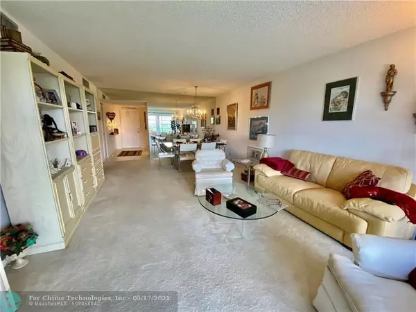 Pompano Beach, FL 33069,3151 S Palm Aire Dr  #407