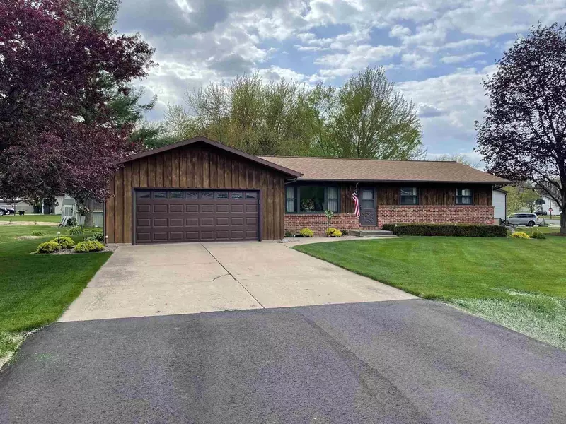 528 N HUME AVENUE, Marshfield, WI 54449