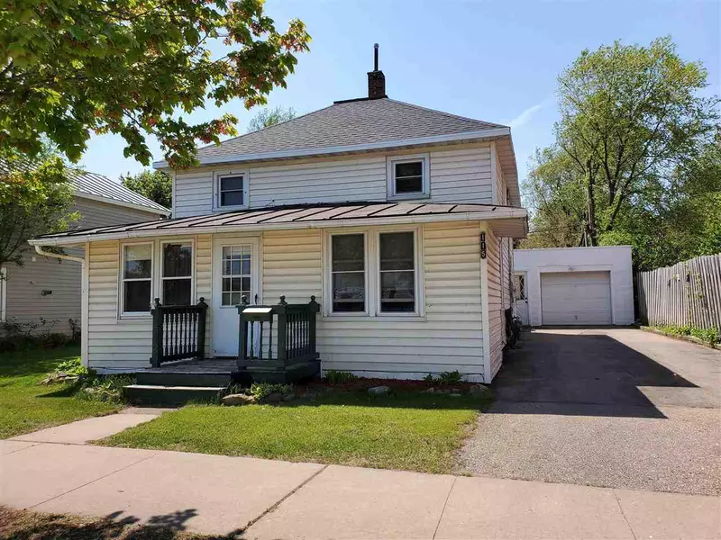 115 W MAIN STREET, Weyauwega, WI 54983