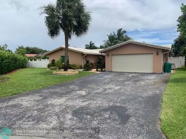 8560 NW 26th Dr, Coral Springs, FL 33065