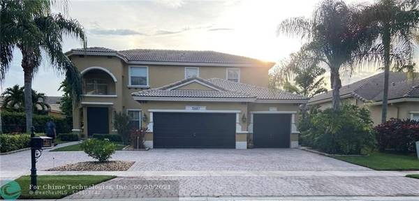 10687 Cypress Lakes Preserve Dr, Lake Worth Beach, FL 33449