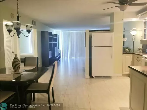 Hollywood, FL 33019,801 S OCEAN DR  #303