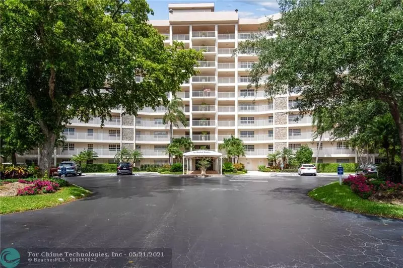 Pompano Beach, FL 33069,3507 Oaks Way  #907