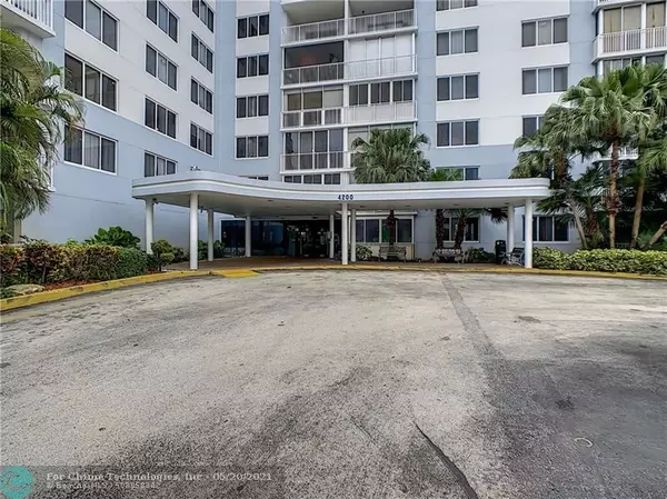 Hollywood, FL 33021,4200 Hillcrest Dr  #406