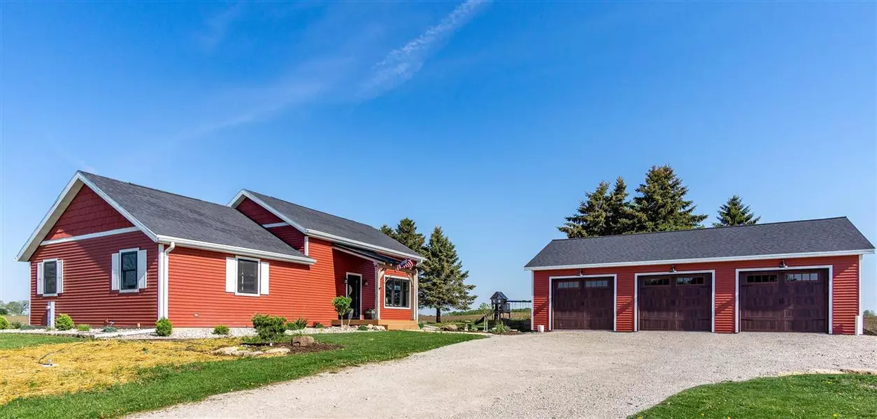 W11301 Amity Rd, Brandon, WI 53919