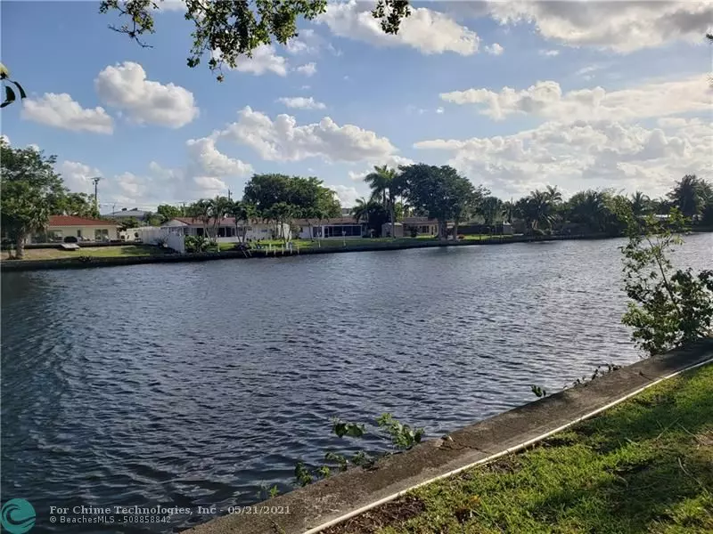 833 NW 30th St, Wilton Manors, FL 33311