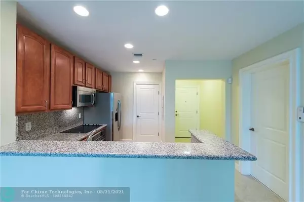 Weston, FL 33331,16100 Emerald Estates Dr  #295