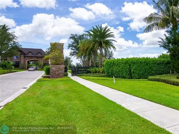 Boynton Beach, FL 33472,8371 Grand Prix Ln