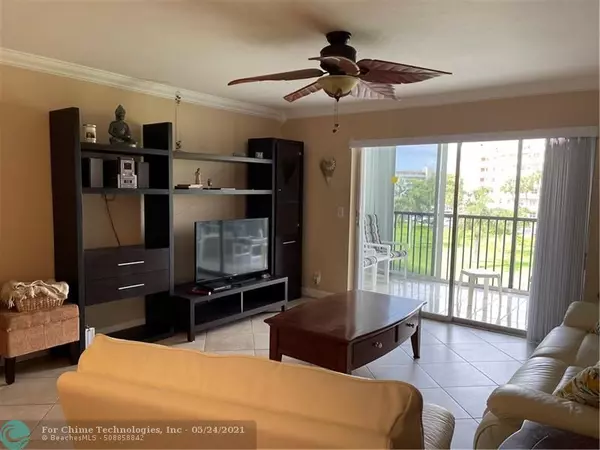 Dania Beach, FL 33004,170 SE 5th Ave  #305