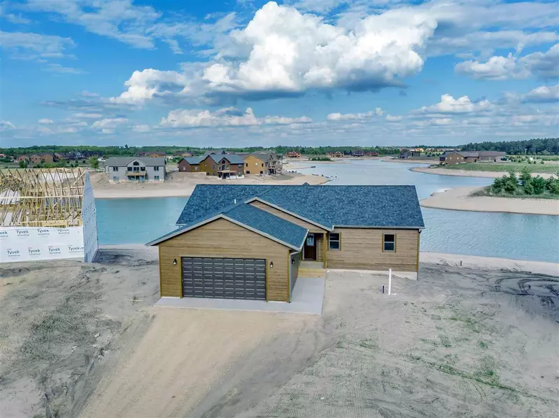 W5867 Lakeport Cir, New Lisbon, WI 53950