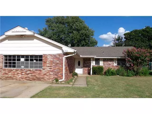 908 Lotus Avenue, Midwest City, OK 73130