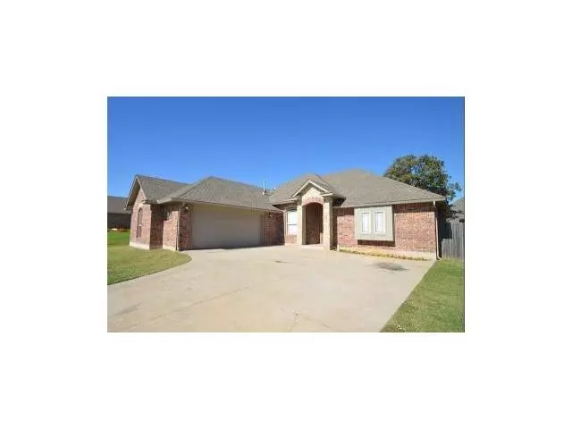 10825 Taylor Paige Drive, Midwest City, OK 73130