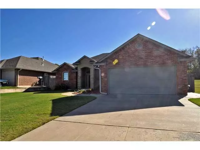 11162 Stoneridge Lane, Midwest City, OK 73130