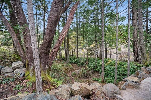 Highlands, BC V9B 6R9,668 Southwood Dr