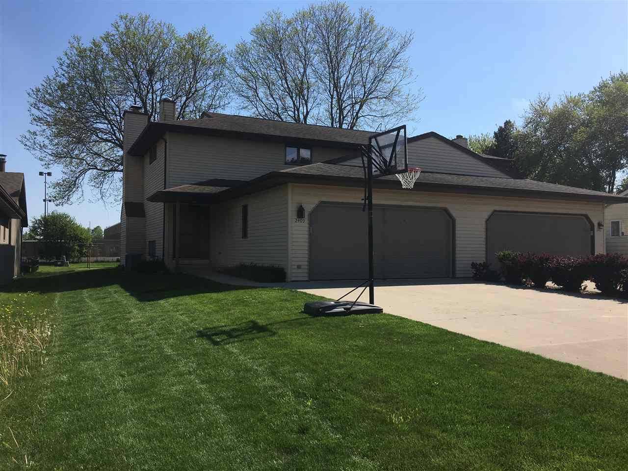 2409 W JONATHON DRIVE, Appleton, WI 54914