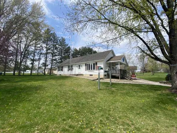 W7310 Jeri Dr, Pardeeville, WI 53954