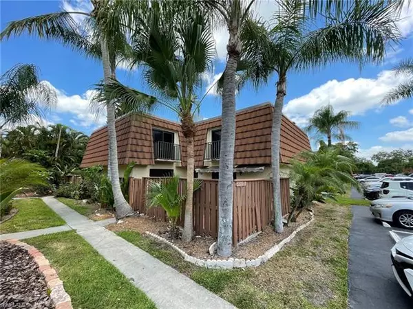 Fort Myers, FL 33919,5232 Cedarbend DR #2