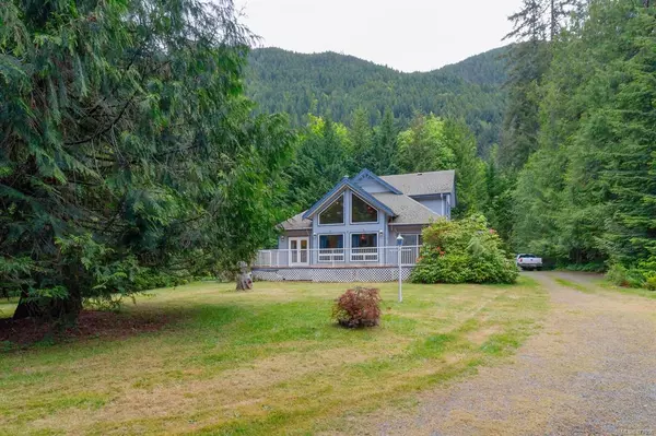 Youbou, BC V0R 3E1,8239 Price Rd