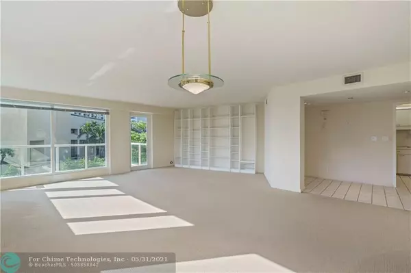 Fort Lauderdale, FL 33316,3000 Holiday Dr  #502