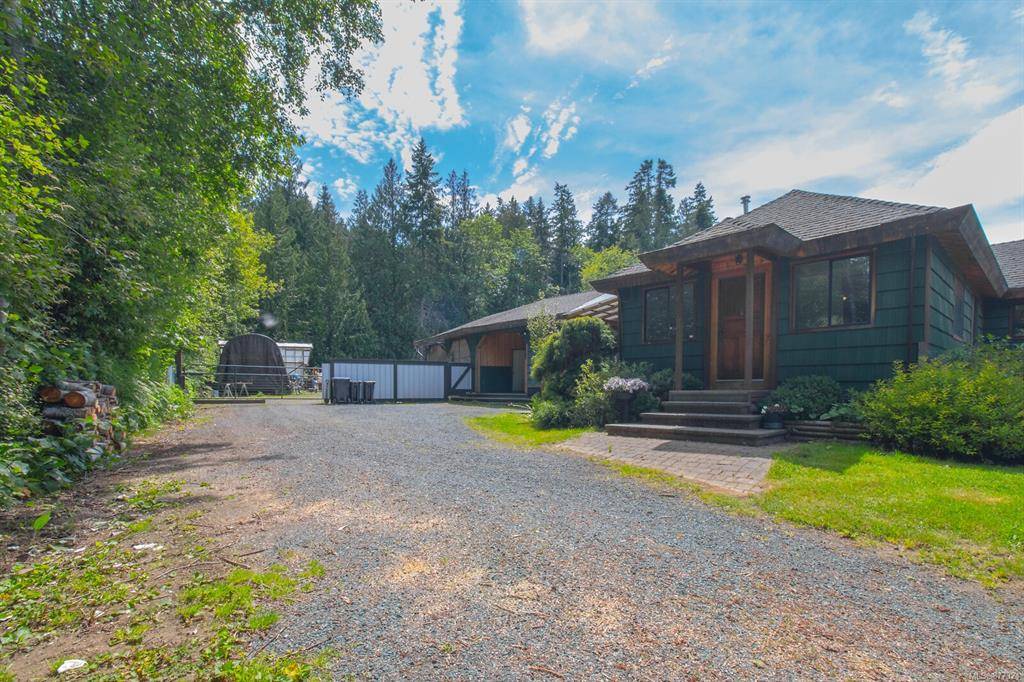 Coombs, BC V0R 1M0,2474 ALBERNI Hwy