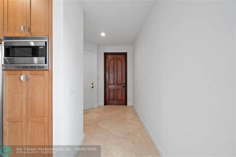Lighthouse Point, FL 33064,1946 NE 32nd St