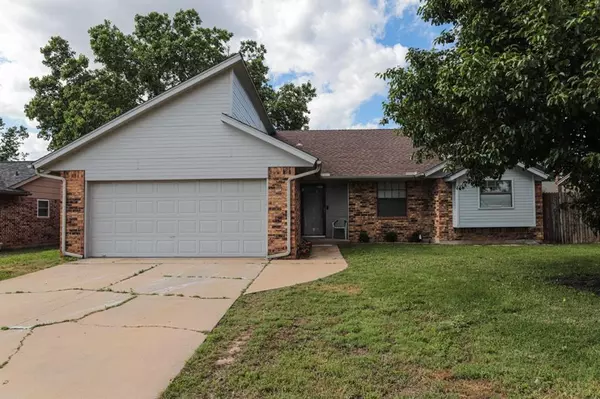 413 Williams Drive, Moore, OK 73160