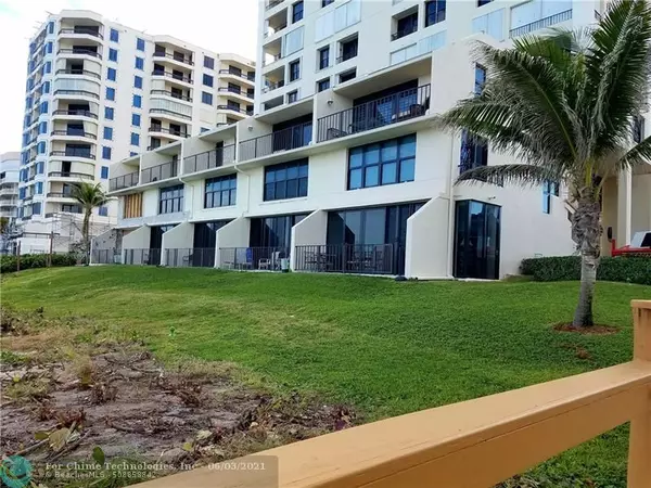 Highland Beach, FL 33487,3115 S Ocean Blvd  #302