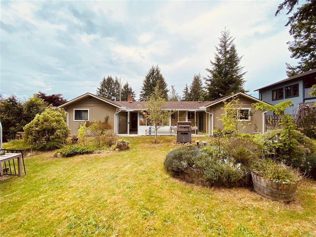 Qualicum Beach, BC V9K 1A8,600 Sumac Dr