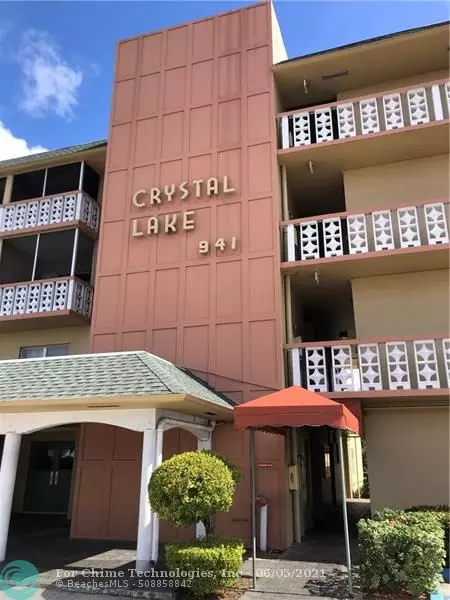 941 Crystal Lake Dr  #112, Deerfield Beach, FL 33064