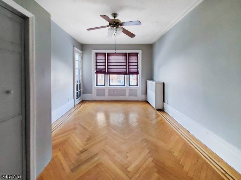 2672 Kennedy Blvd #209, Jersey City, NJ 07306