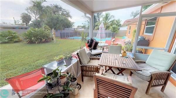 Palm Springs, FL 33406,1378 Willow Rd