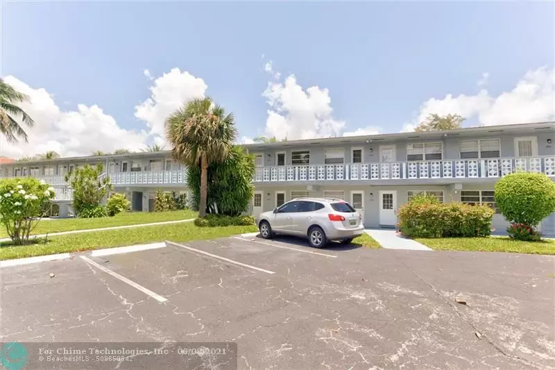 701 Pine Dr  #208, Pompano Beach, FL 33060