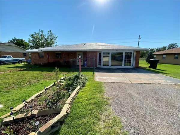 311 S Western Avenue, Dill City, OK 73641