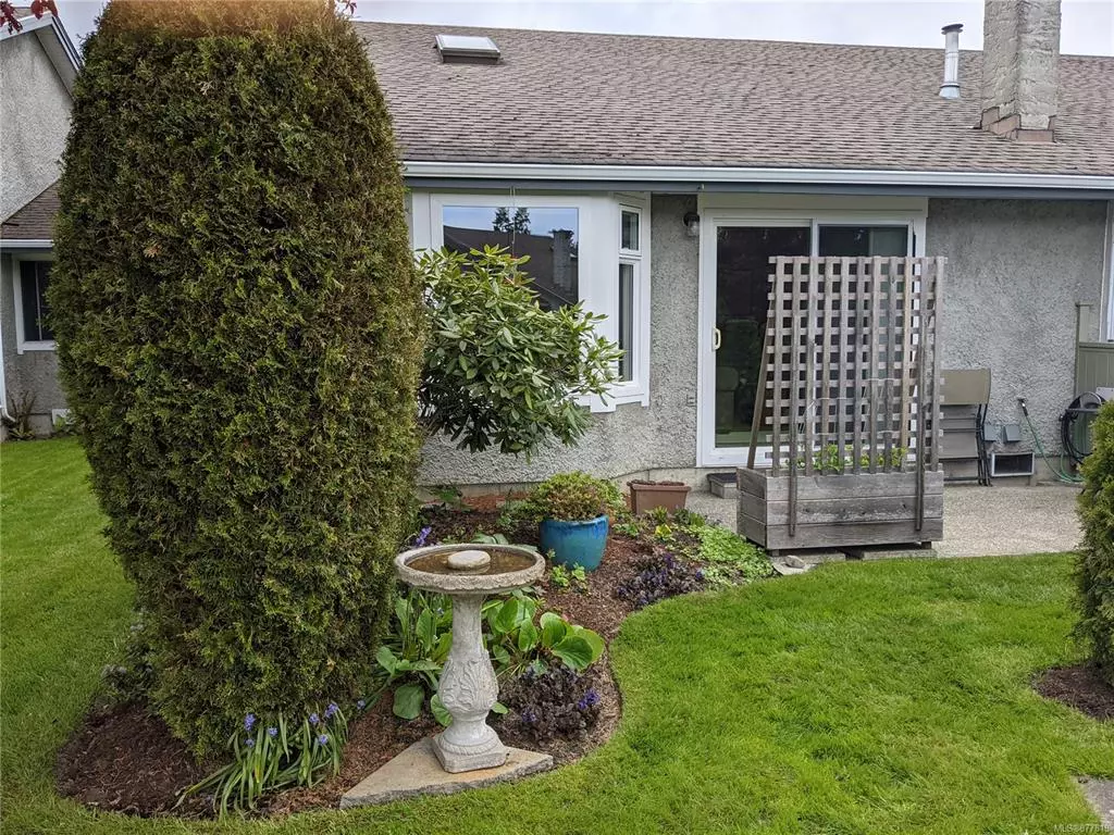 Central Saanich, BC V8M 2C1,2600 Ferguson Rd #93