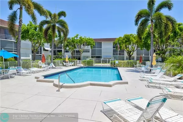 Deerfield Beach, FL 33441,400 SE 10th St  #217