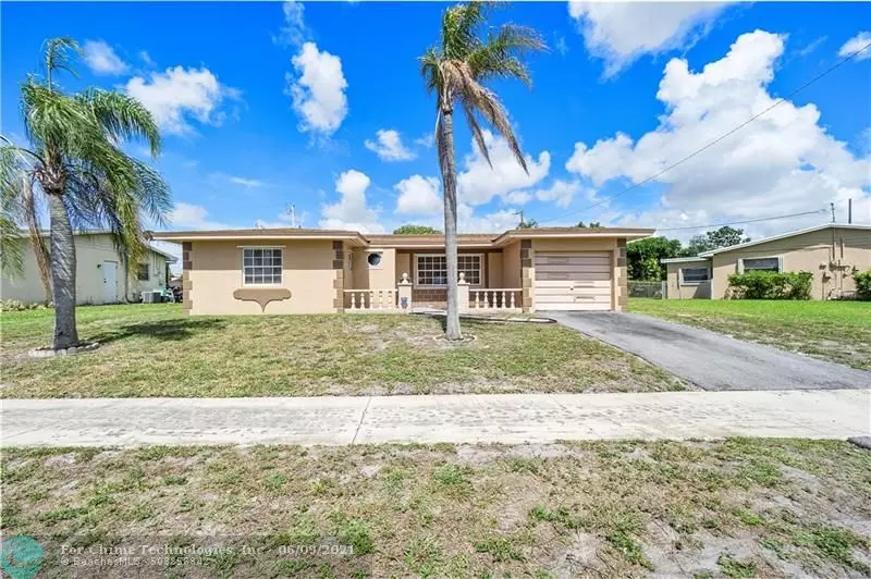 1261 SW 10th Ave, Deerfield Beach, FL 33441