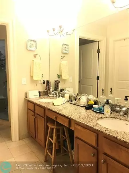 Weston, FL 33331,16102 Emerald Estates Dr  #423