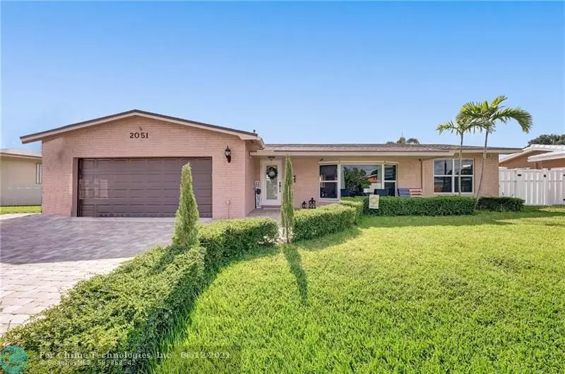 2051 NW 84th Ter, Pembroke Pines, FL 33024