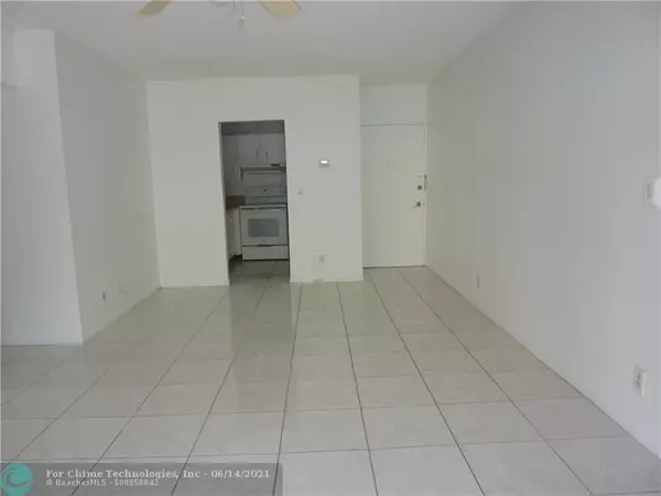 Boca Raton, FL 33486,628 NW 13th St  #26