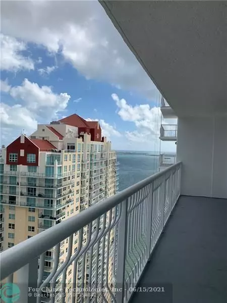 Miami, FL 33131,1200 Brickell Bay Dr  #3906