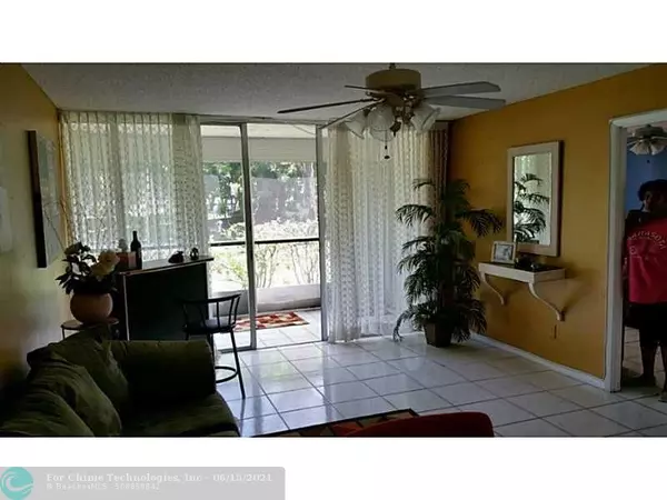 Lauderhill, FL 33319,7080 Environ Blvd  #122