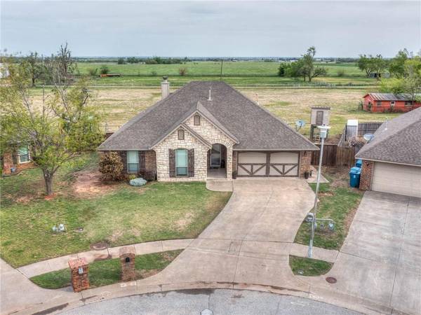 116 Westend Court, Tuttle, OK 73089