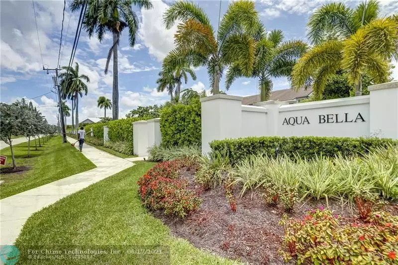 4532 S Aqua Bella Lane  #52, Fort Lauderdale, FL 33312