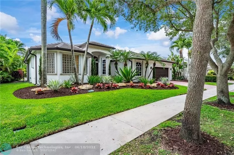 3807 Oak Ridge Cir, Weston, FL 33331