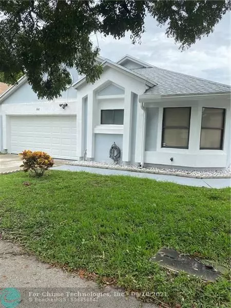 842 W Palm Run Dr, North Lauderdale, FL 33068